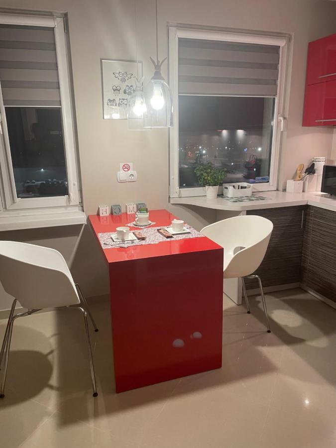 As Apartment *